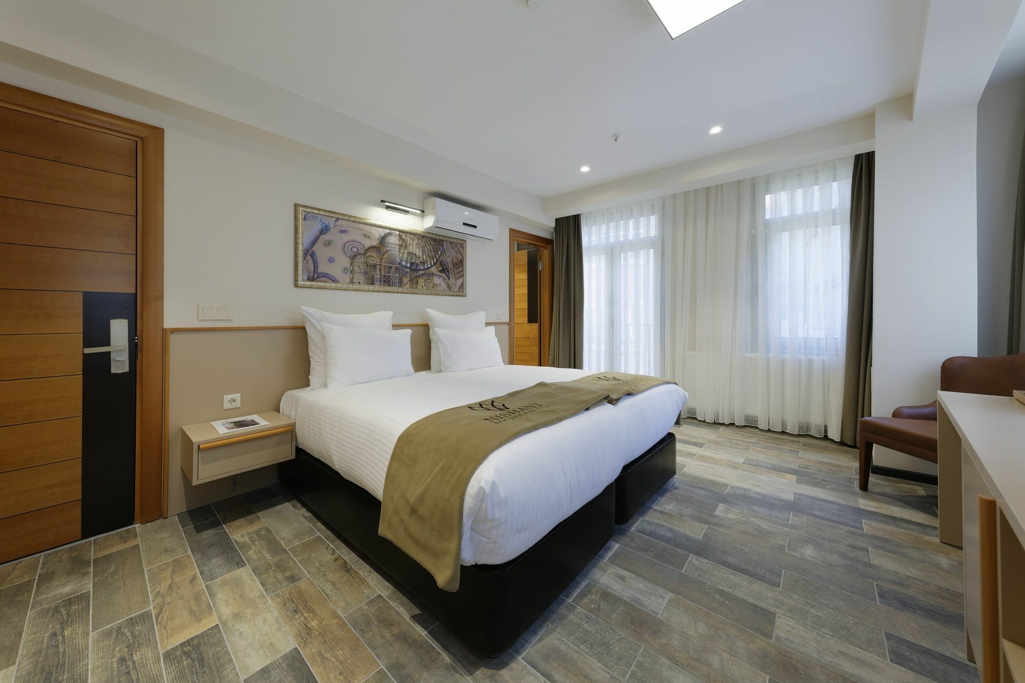 Nishant Hotel Istanbul Bagian luar foto